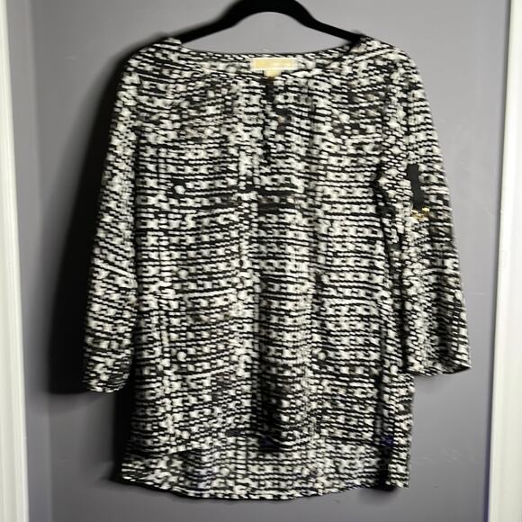 Michael Kors Black and White Geometric Print Keyhole Neck Blouse Size Small - Picture 10 of 10